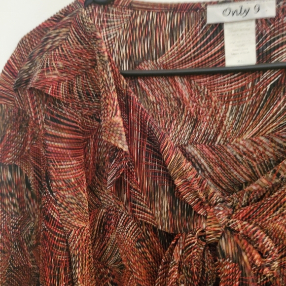 Only 9 Brand Women's Red Blouse - Picture 8 of 11